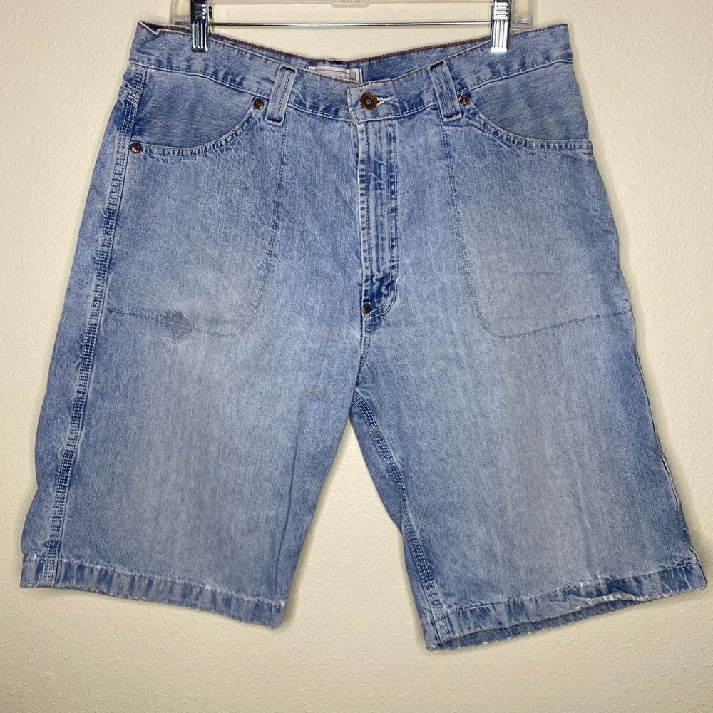 LEVI’S Signature Distressed Denim Shorts
